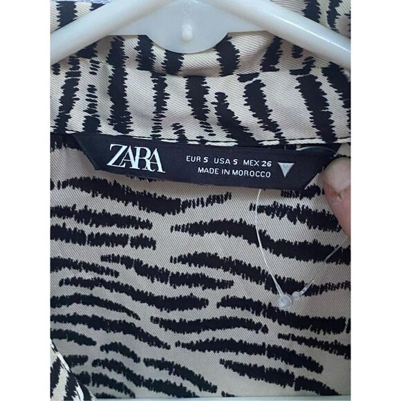 ZARA Zebra Print Cropped Button Down Shirt Blouse Sz Sm Long Sleeve Animal Print - Picture 5 of 5